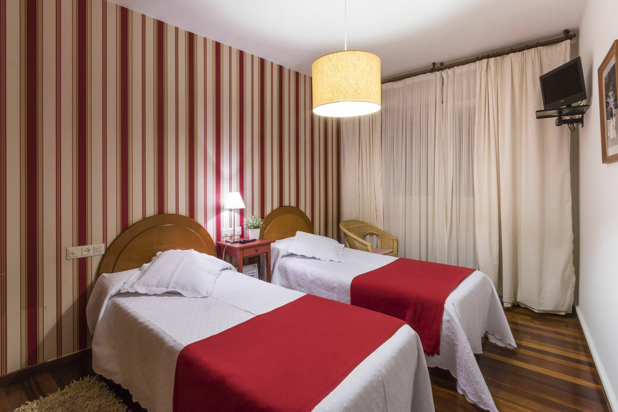 Hostal La Carballinesa Сантьяго-де-Компостела Экстерьер фото